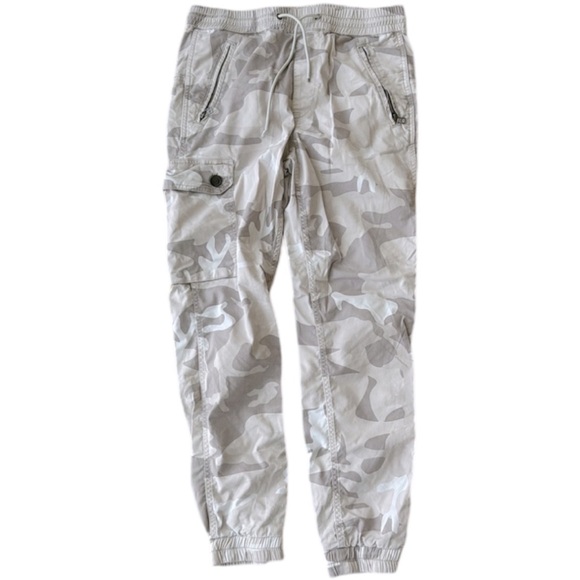 Joe’s Jeans Cargo Jogger - Picture 1 of 4